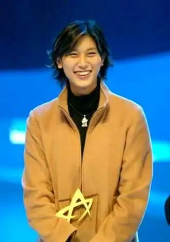 p>隋菲菲,女,汉族,1979年1月29日出生于山东青岛的一个体育家庭,曾是