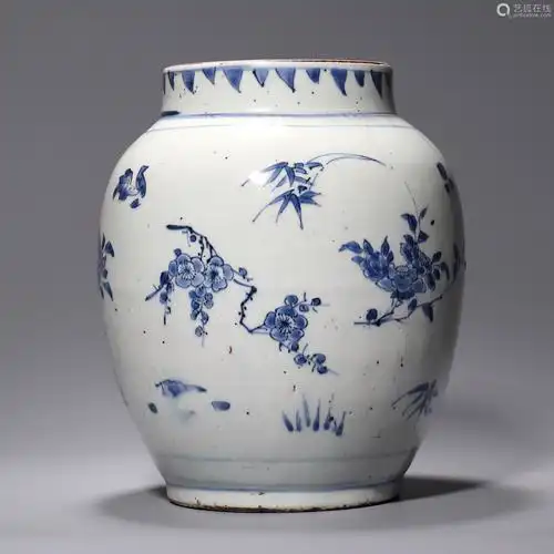 明崇祯 青花折枝花卉纹罐