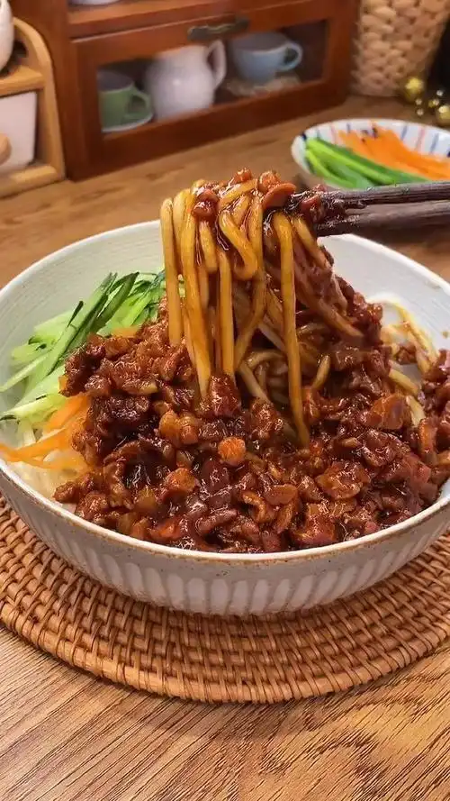 炸酱面yyds#做饭其实很简单的微博视频