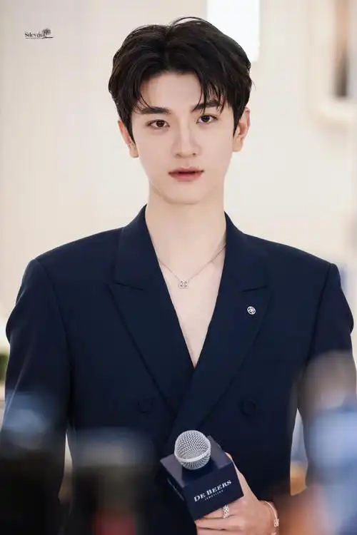 林一西装统治区#林一帅气的西装气质扑面而来,好养眼,林一西装a感max