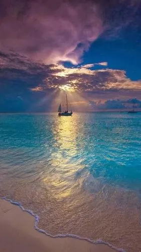 关键词 : 天空,云朵,大海,船只,海滩,h5,h5,摄影,风景