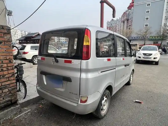 哈飞路尊小霸王 八座