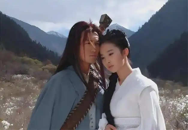 这次他是个憨憨|杨紫|杨过|刘亦菲|雷佳音|张艺谋_网易订阅