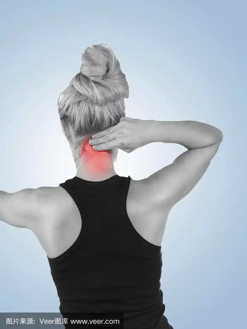 女人脖子疼.