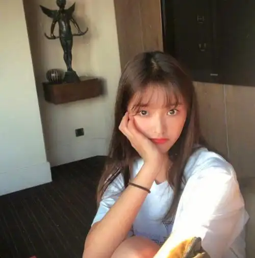 长的一般的女生怎么可以拍出美美的照片呢?