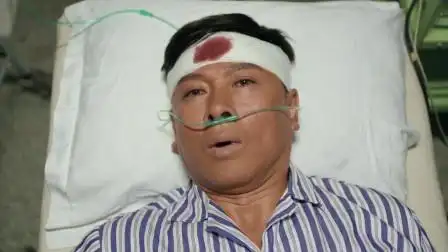 瘫痪儿子被打惨,瞎眼老母亲赶到医院,见儿子最后一面-电视剧-高清完整