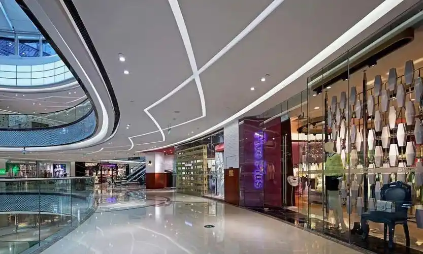 万达商业广场过道吊顶装修效果图