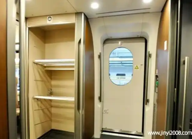 高铁行李架可放箱子的最大尺寸高铁上大件行李怎么放置有哪些放置位置