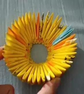 教你自制可爱的三角插笔筒 儿时的纸艺菠萝!附图解教程