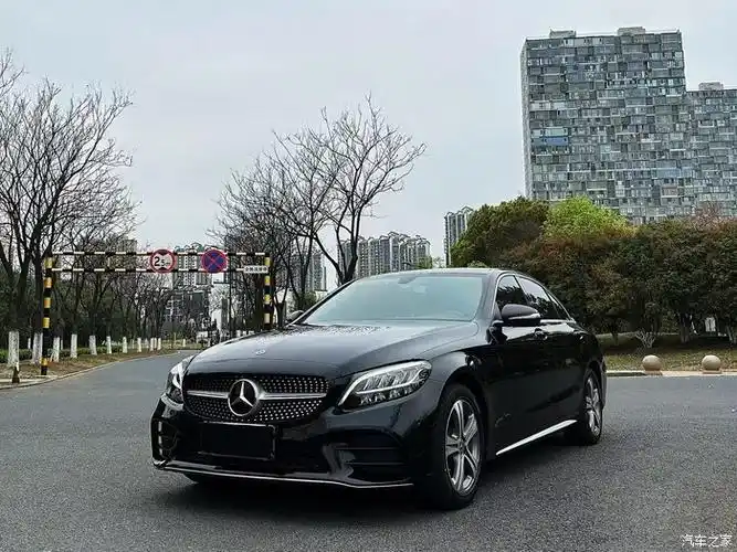 2020款奔驰c260l价格便宜全18首付4个左右