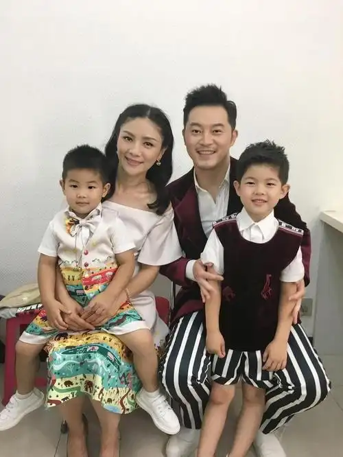 小鱼儿实力坑爹,质疑沙溢带娃水平,还吐槽其长得太丑