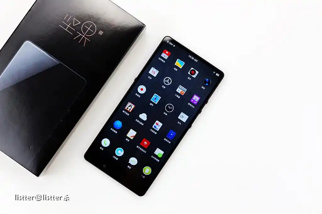 业内独此一家三面无边框坚果3手机图赏