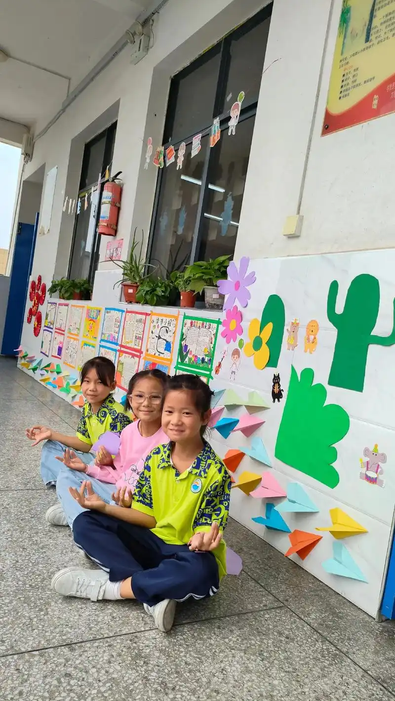 班级文化建设,孩子们自己动手制作的各种作品展示,真是太棒了17