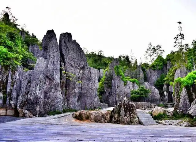 湘西乌龙山景区,有着媲美云南石林的公园,令人舒适的自然风光