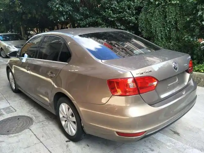 大众速腾16mt高配香槟色售价738万元