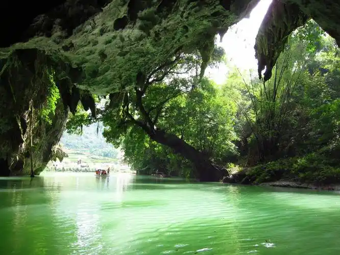 快乐驴途分享南宁巴马四天旅游攻略