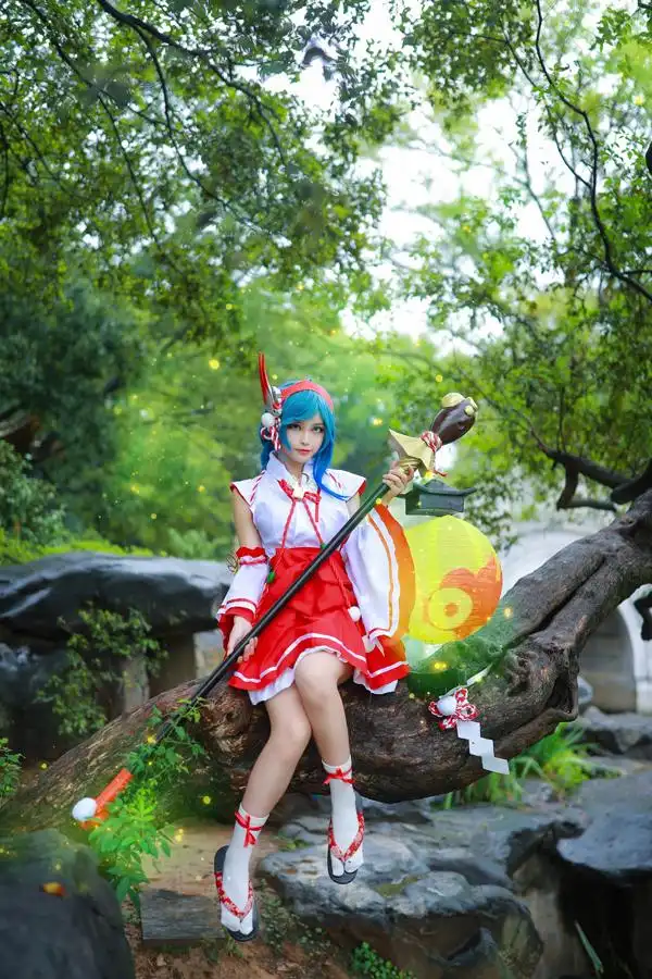 【cos少女集】第46期:点亮的星,不会轻易熄灭! 大乔巫女