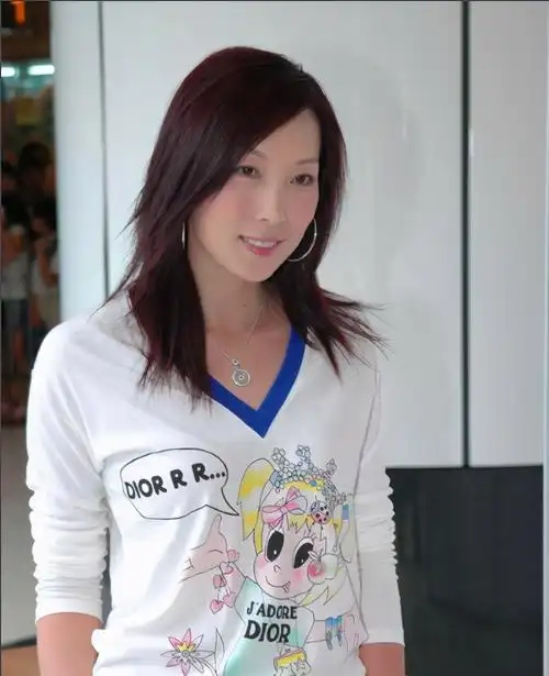 tvb被忽略的女星——吴美珩,得过选美比赛冠亚军,如今还冻龄