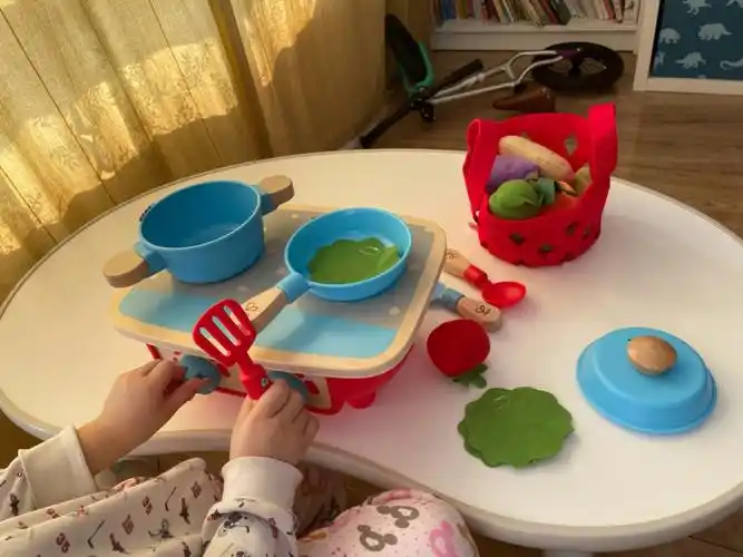 爱做饭爱玩过家家的小朋友