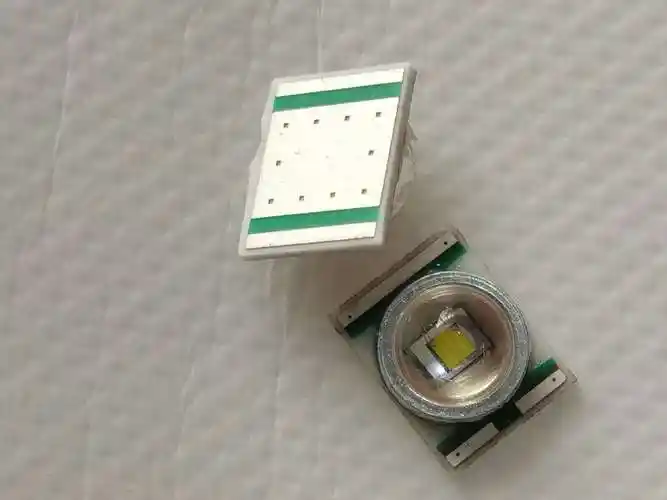 led科瑞cree灯珠xre厂家3w q5 7090灯珠现货供应cree xre灯珠