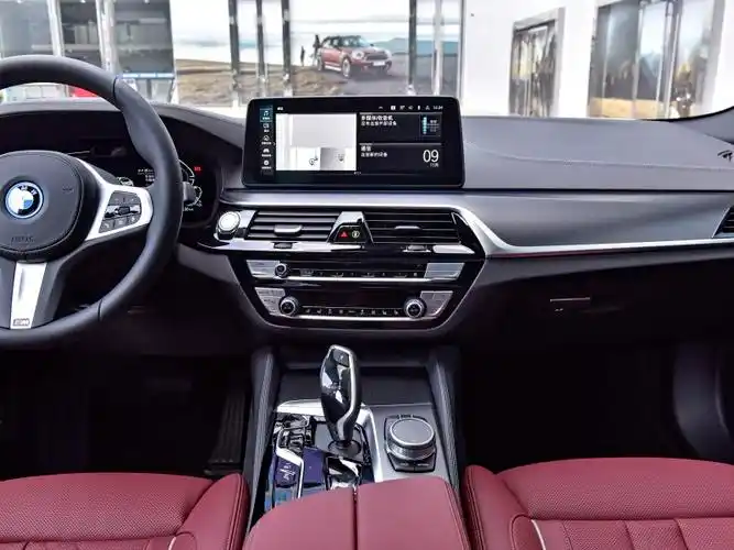 华晨宝马 宝马5系新能源 2022款 改款 535le 先锋版m运动套装