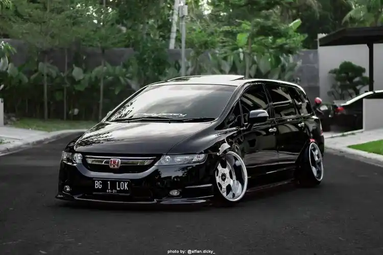 这倾角这架势本田奥德赛rb1改装鉴赏