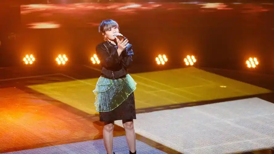 汪晨蕊粤语情歌《三缘里》,月满中秋寄相思_腾讯视频