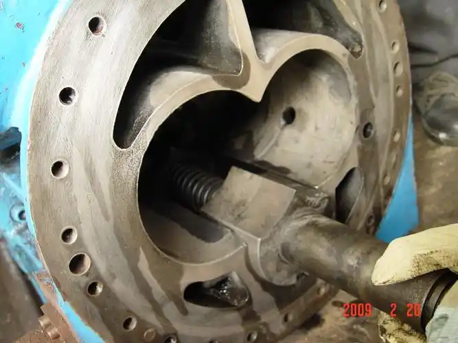 检修螺杆压缩机及安装滑阀及内容积比滑阀