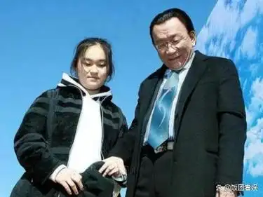 20年前袁茵抛弃侯耀文,转身投入戴志诚的怀抱,如今发现背后真相