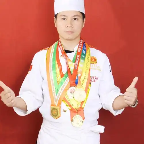 正宗粤菜名厨陈祖伟师傅头像