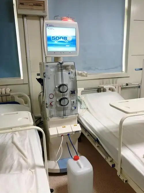 斥巨资引进世界先进德国费森尤斯5008s智能血液透析滤过机,现已投入