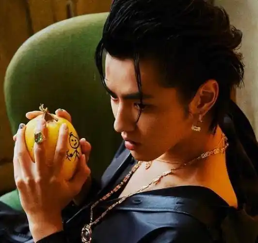 吴亦凡被判13年,杜美珠痛哭流涕,演员留言声援:可以载入史册_杜米珠