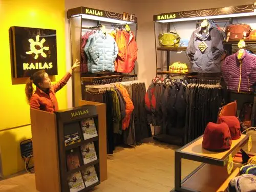 热烈祝贺武汉穿山豹户外用品凯乐石汉口专营店开业!