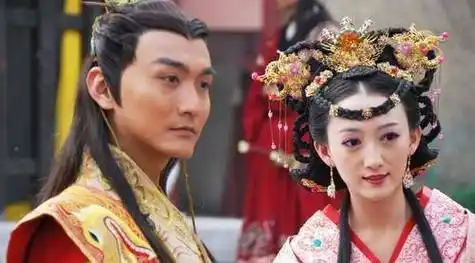 朱由校的正妻,也就是皇后张嫣怀孕了,魏忠贤和客氏非常害怕