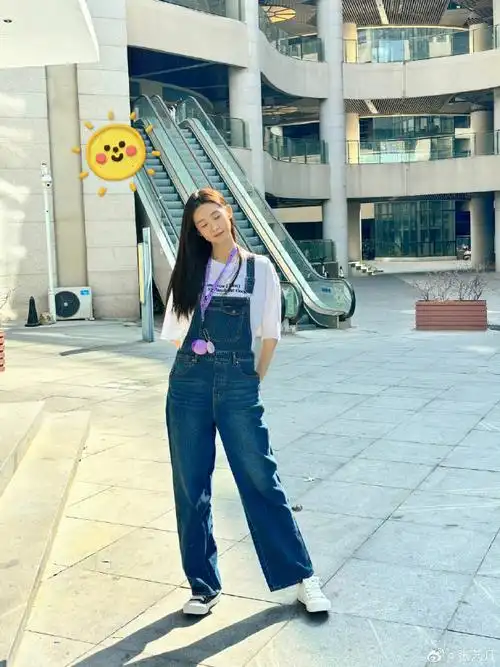 张艺凡这腿p都不敢这么p