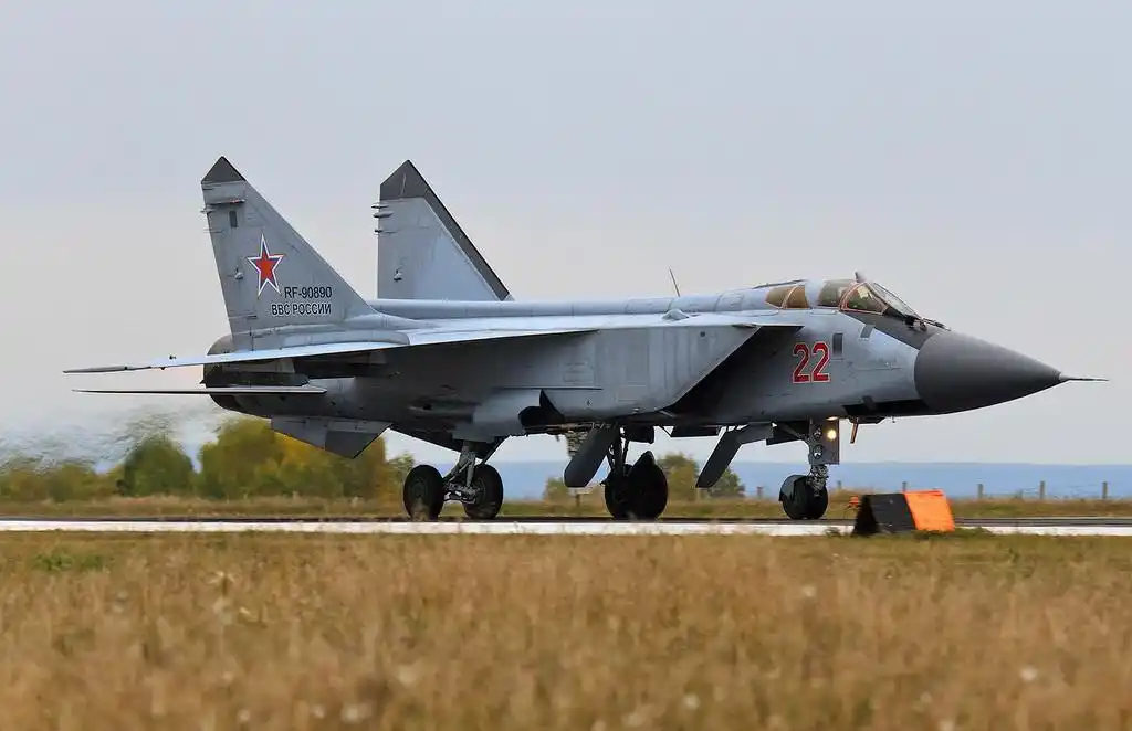俯瞰平流层的王者 米格-31 mig-31 100图