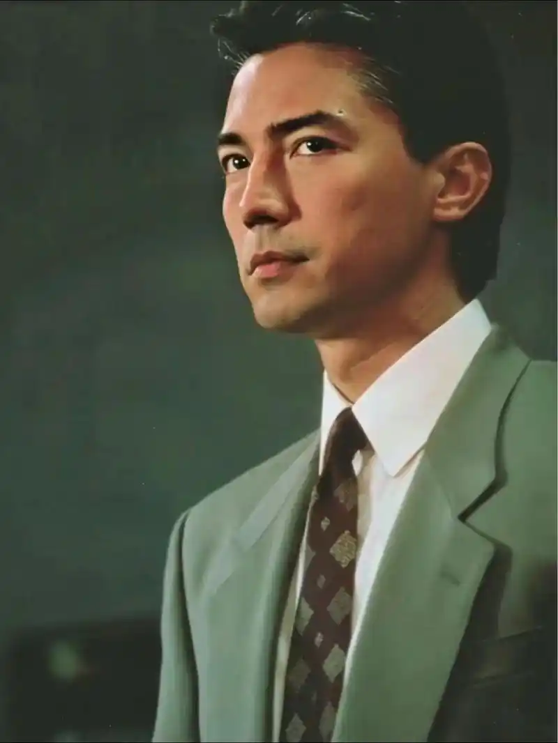 颜值和气质共存的男人  #尊龙 #亚洲第一美男 #高清照片 - 抖音