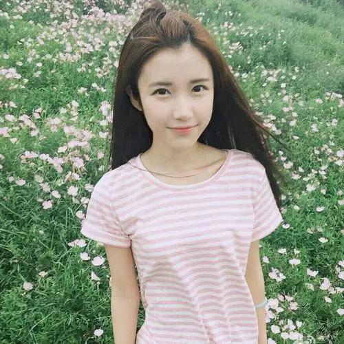 花田清秀小妹子_可爱女生头像图片_扣扣居