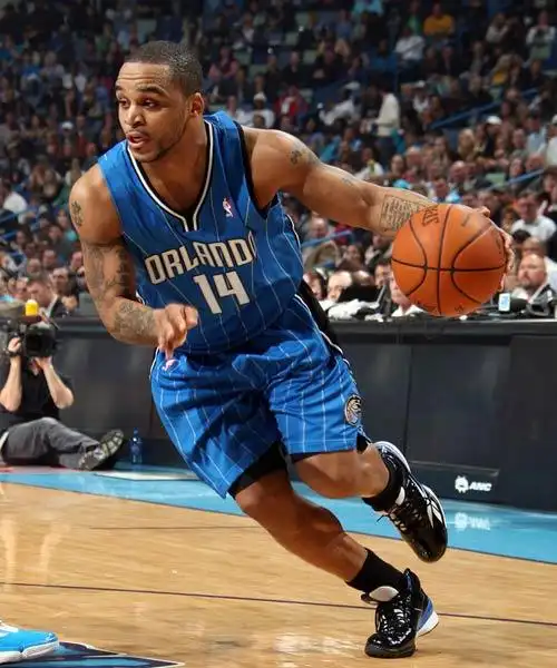 尼尔森侧翼突破