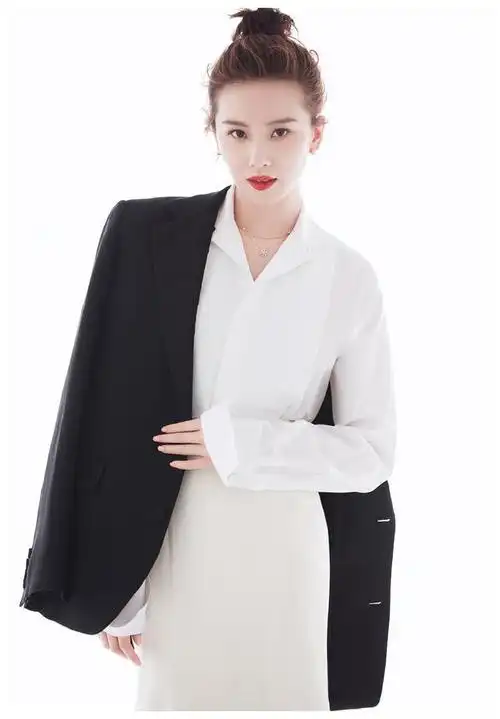 女明星郑爽,刘诗诗,杨幂等穿西装大型比美环节,有谁a到你了?