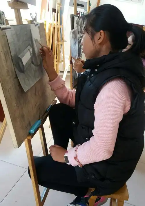 10.27~28周六,周日素描班学生上课现场呈现