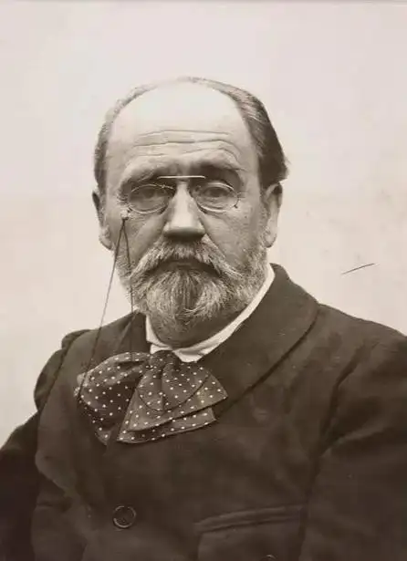 爱弥儿·左拉注重场景的描述给左拉自然主义文学的客观叙事定下了基本