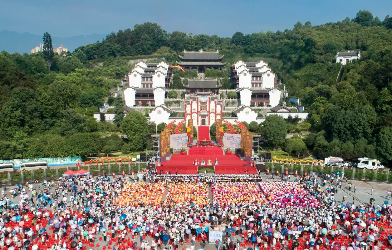 湖北秭归:屈原故里迎端午(1)