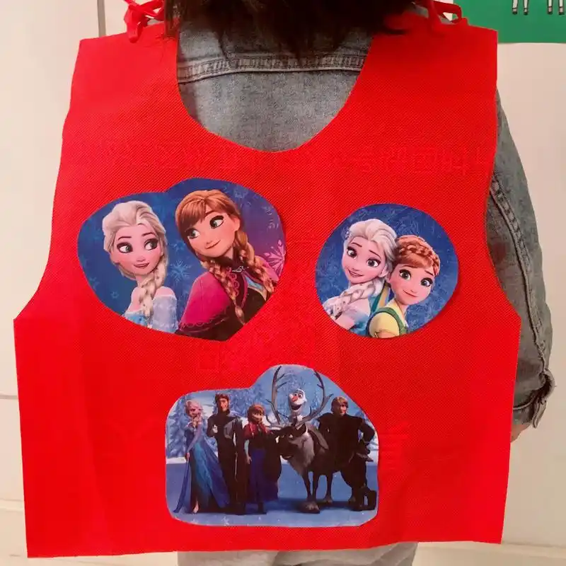 幼儿园环创活动～用无纺布袋子做衣服 diy手工制作