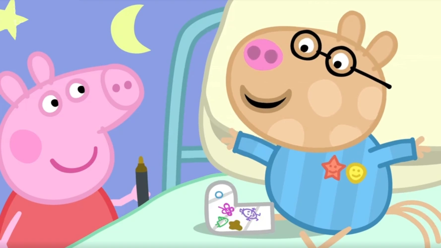 小猪佩奇在佩德罗的石膏上画了很多画这样看起来真是酷呢