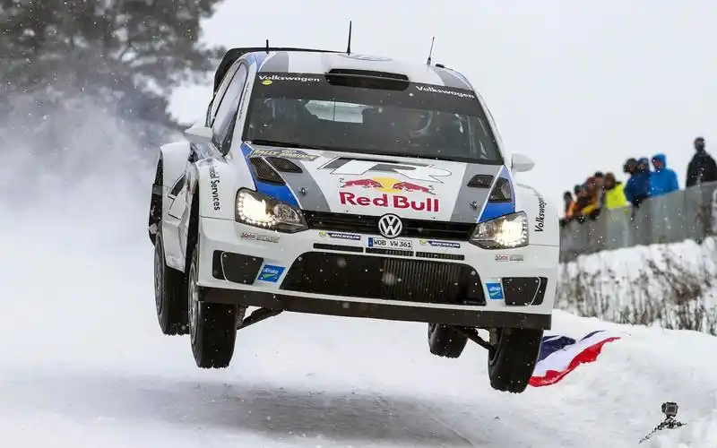 大众polo r wrc壁纸800x600分辨率查看