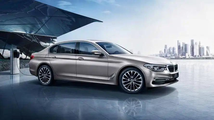 此次推出bmw 5系插电式混合动力里程升级版搭载了宝马集团最新的e