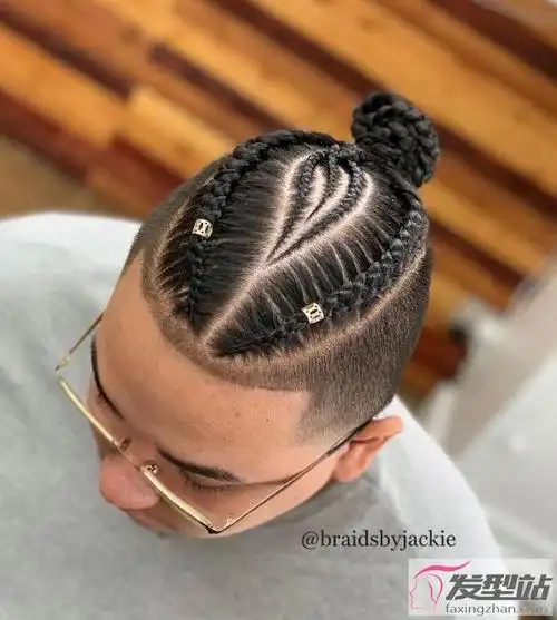 男生怎么扎头发好看扎丸子头的男生有点帅