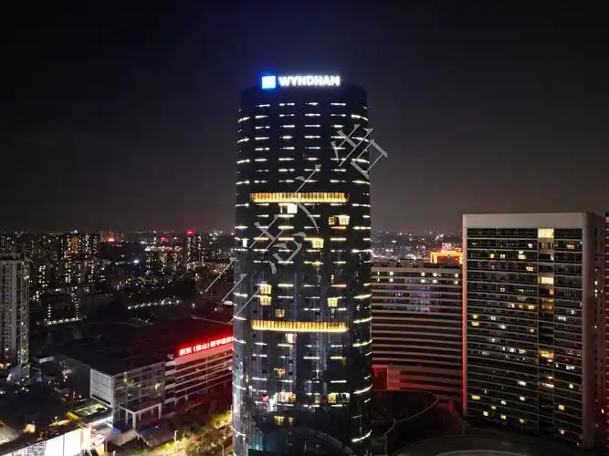 楼顶发光字效果图,一键查看,请接收! - 找广网