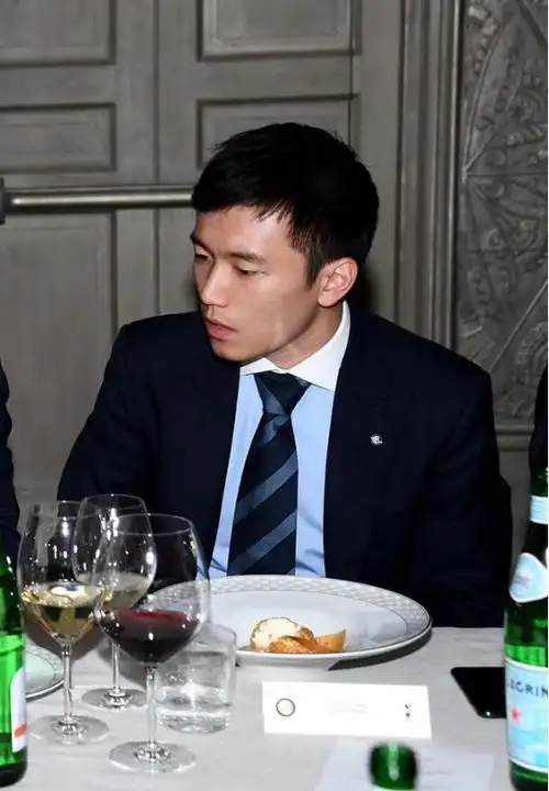 个高腿长还帅气,章泽天都没追到他|张康阳|娱乐圈_网易订阅